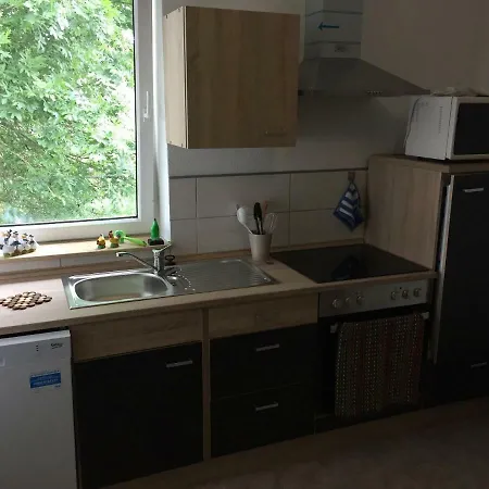 Ferienwohnung Neustrelitz 公寓 *