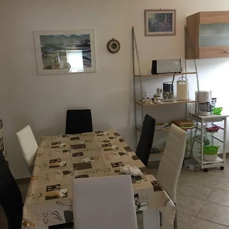 Daire Ferienwohnung Neustrelitz *